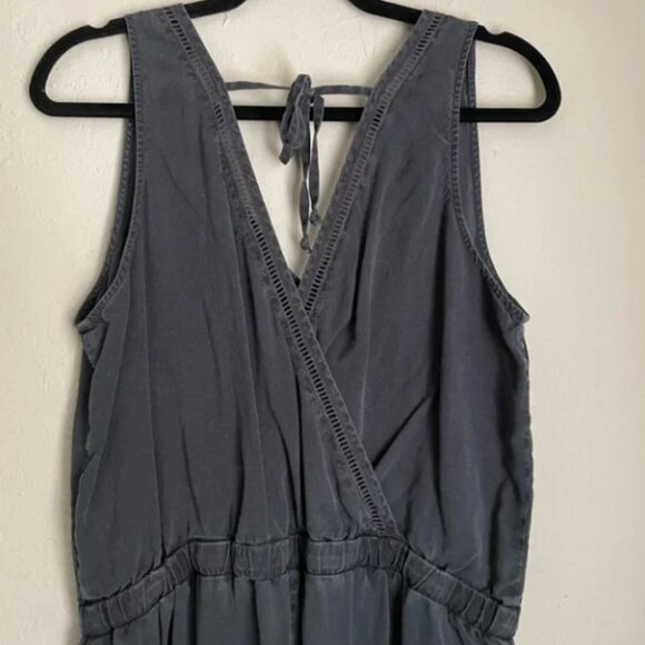 Cloth & Stone Khaki sleeveless V-Neck Straight Leg Tie Waist Jumpsuit Size PMed. - Picture 4 of 9